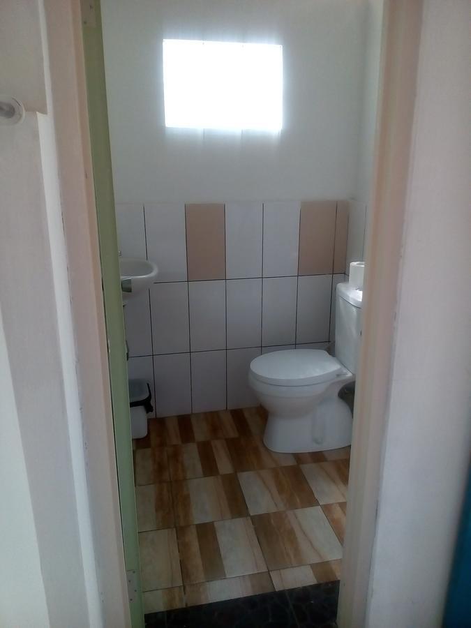 Izaac'S Bed & Breakfast Ловіна Екстер'єр фото