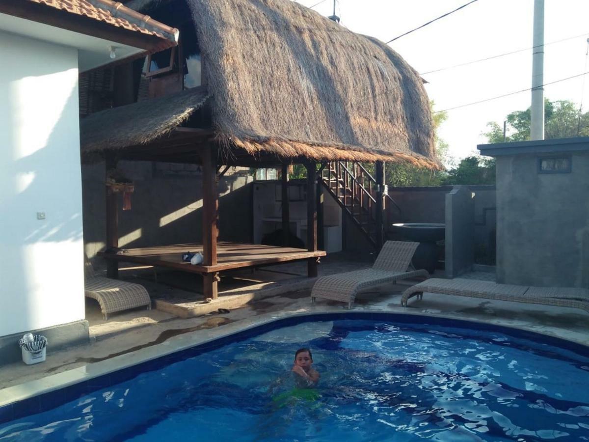 Izaac'S Bed & Breakfast Ловіна Екстер'єр фото